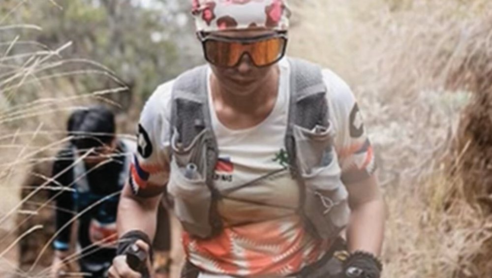 Trail racing · Lightweight race kit in the field
